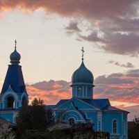 Церковь Рождества Пресвятой Богородицы на фоне заката. :: Александр Иванов
