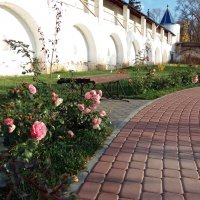На территории монастыря :: Galina Solovova