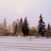 Памятник на селе .  Памяти воинам ВОВ посвящается . :: Мила Бовкун