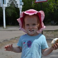 Люблю,я мороженое... :: Георгиевич 