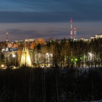 Вид на вечернюю Ухту с противоположного берега реки Ухта. :: Николай Зиновьев