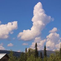 Игривые облака (в догонялки) :: Сергей Чиняев 