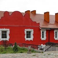 Красный дом. :: Liudmila LLF
