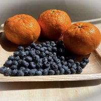 Северные ягоды и южные плоды :: Александр Деревяшкин