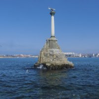 Памятник  затопленным  кораблям :: Валентин Семчишин