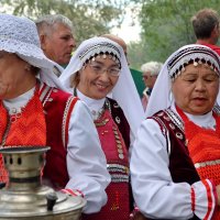 У самовара я и три подруги :: Владимир Рыбак