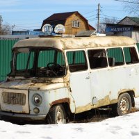 Старенький микроавтобус :: Андрей Снегерёв