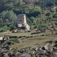 Сторожевая башня Амирхан-Кала. Верхняя Балкария. :: Александр 