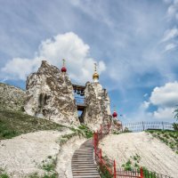 Дорожка к Спасскому пещерному храму :: Игорь Сарапулов
