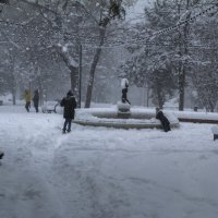 Фонтан в снегу :: Валентин Семчишин
