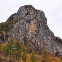 Скала над водопадом Девичьи слезы :: Спартак Краснопевцев