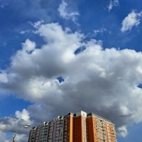 Веселенькие весенние облака :: Андрей Лукьянов