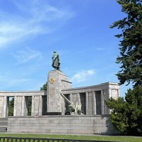 Памятник советскому войну-освободителю в Берлине. :: Галина 