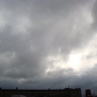 Мрачное весеннее небо над Иркутском. :: Владислав Савченко