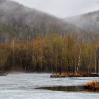 После весеннего дождя на зимнем озере. :: Владимир Куликов