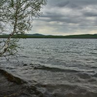 У озера :: Алексей Мезенцев