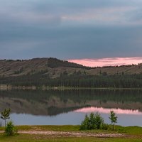 Закат на озере. :: Лариса Корсакова