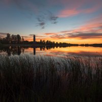 Закат над Лебяжьим озером. :: Виктор Евстратов