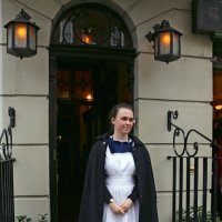 У дверей музея Шерлока Холмса :: Ольга 