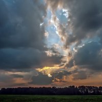 Разрывая облака :: Валерий Иванович