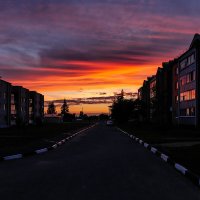 Багровый закат на исходе июня :: Анатолий Клепешнёв