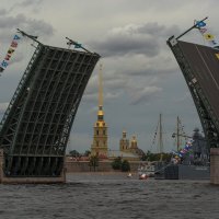 Дворцовый мост :: Наталья Левина