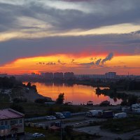 Городской закат. :: Виктор Шпаков