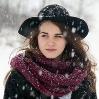 Девушка в шляпе :: skijumper Иванов