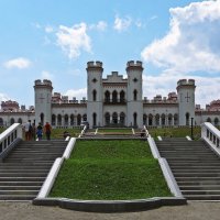 Дворец Пусловских в Коссово (Коссовский замок) :: Евгений Кочуров