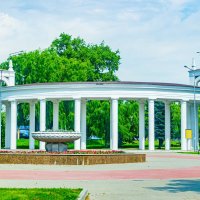 Арка-колоннада на входе в парк "Соловьиная роща". Курск :: Руслан Васьков