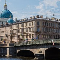 Прогулка по городу :: Ирина Соловьёва