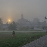 Утренний туман. Храм. :: Александр 