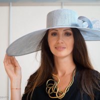Мне подружка подсказала: — В каждой шляпе есть секрет, :: Саша Бабаев