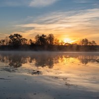 Осеннее утро на реке Дубне. :: Виктор Евстратов