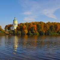 Храм Св. Николая чудотворца на реке :: Виктор Берёзкин
