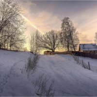 "В мороз. Дом у тропы"© :: Владимир Макаров