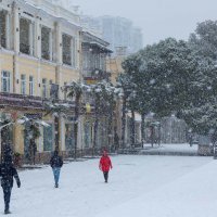 Снег в Ялте :: Сергей Титов