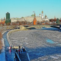 Вид с Патриаршего моста :: Леонид leo
