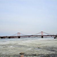Кузнеческий мост через Северную Двину был построен в 1956 году. :: ЛЮДМИЛА 