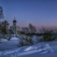 Зимний вечер у храма Покрова :: Сергей Цветков