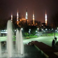 Голубая мечеть  и  площадь Султанахмет ночью :: ИРЭН@ .