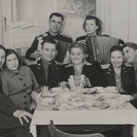 Офицеры и их верные боевые подруги. Германия, Глаухау 1954 год :: Надежд@ Шавенкова