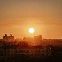 Закат над городом :: Андрей Котейко