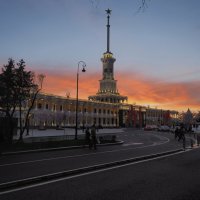Северный речной вокзал на закате :: Евгений Седов
