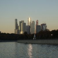 Вечерняя прогулка по Москва-реке :: Маргарита Батырева