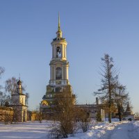Преподобенская колокольня Ризоположенского монастыря :: Сергей Цветков