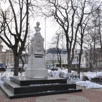 Памятник А. Кольцову в Кольцовском сквере :: Татьяна 