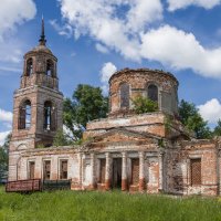 Старая церковь :: Ольга Гуськова
