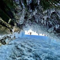 пещерка-грот :: Валентина Папилова