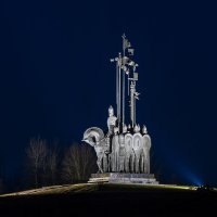 Монумент в память о Ледовом побоище 1242 г. :: Виктор Желенговский
